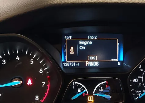 2016 Ford Focus Se z USA, uszkodzony, nr VIN 1FADP3F28GL406761